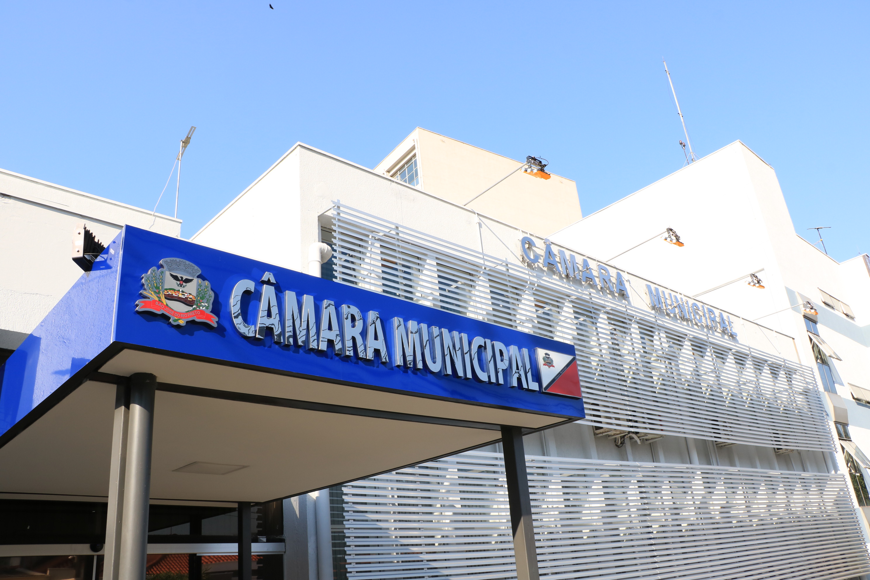 Câmara passará por sanitização semanal para desinfecção dos ambientes