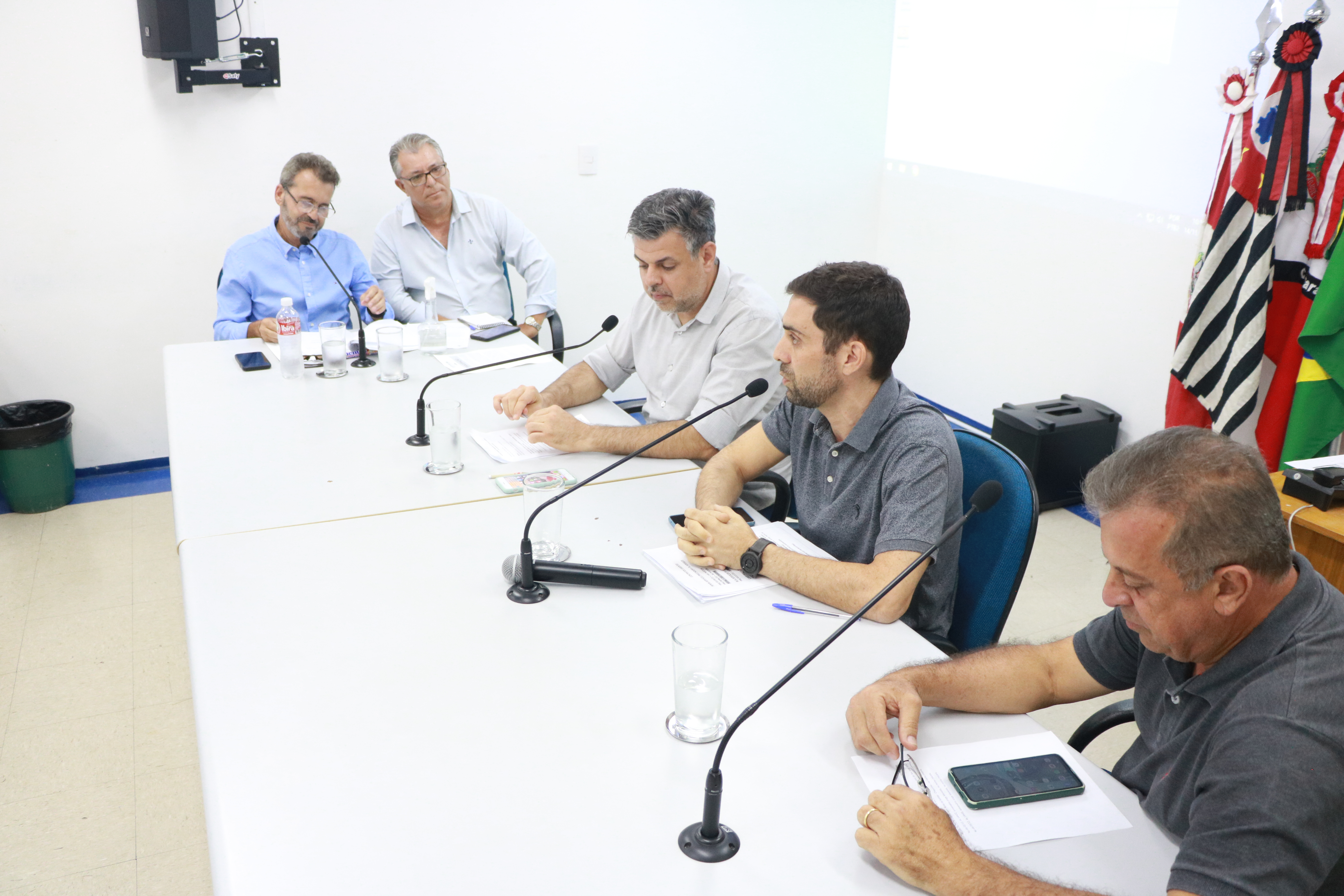 Ulisses presta esclarecimentos à Comissão de Defesa da Cidadania