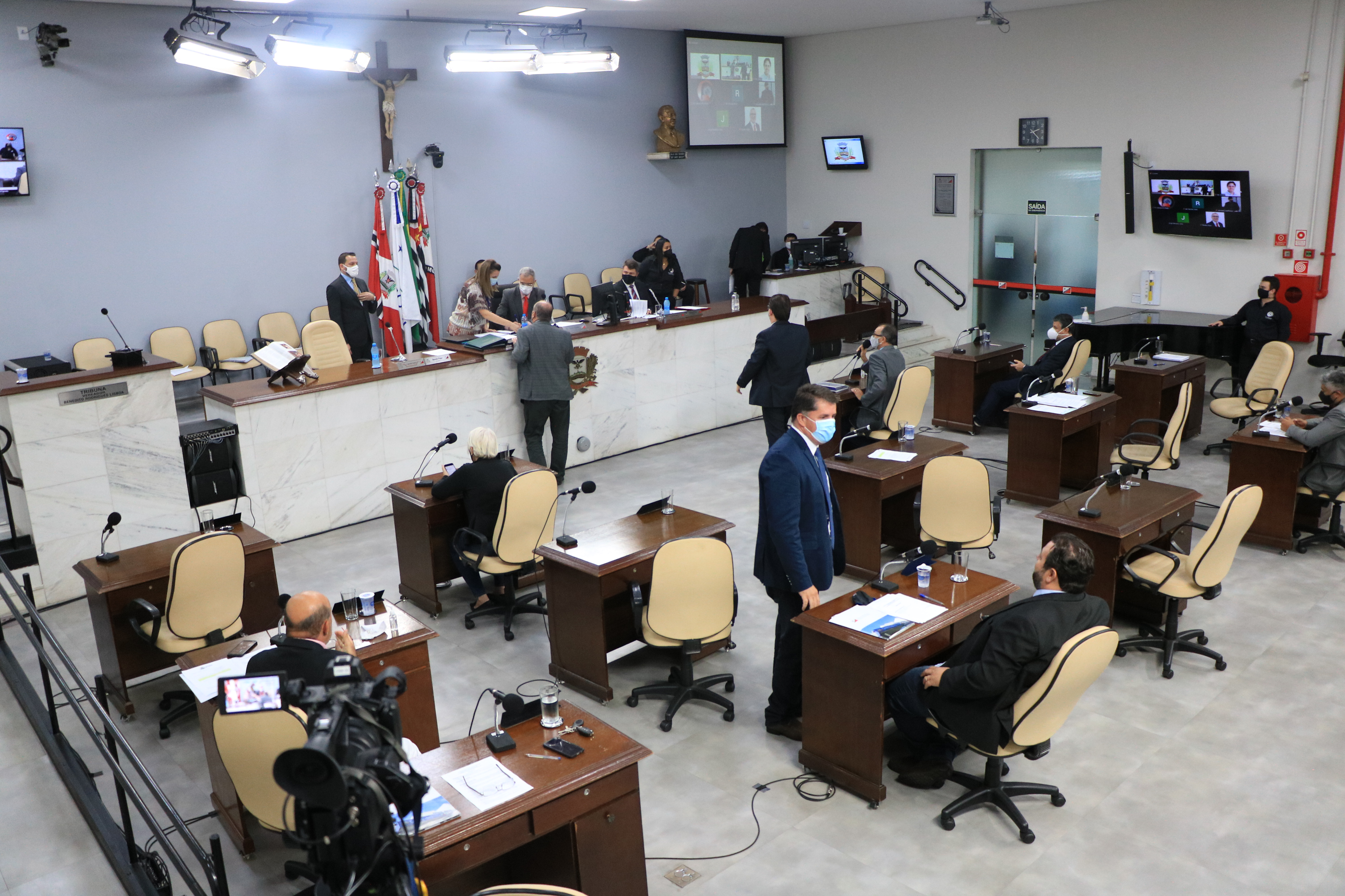 Vereadores aprovam prorrogação do PPI e auxílio emergencial de R$ 450