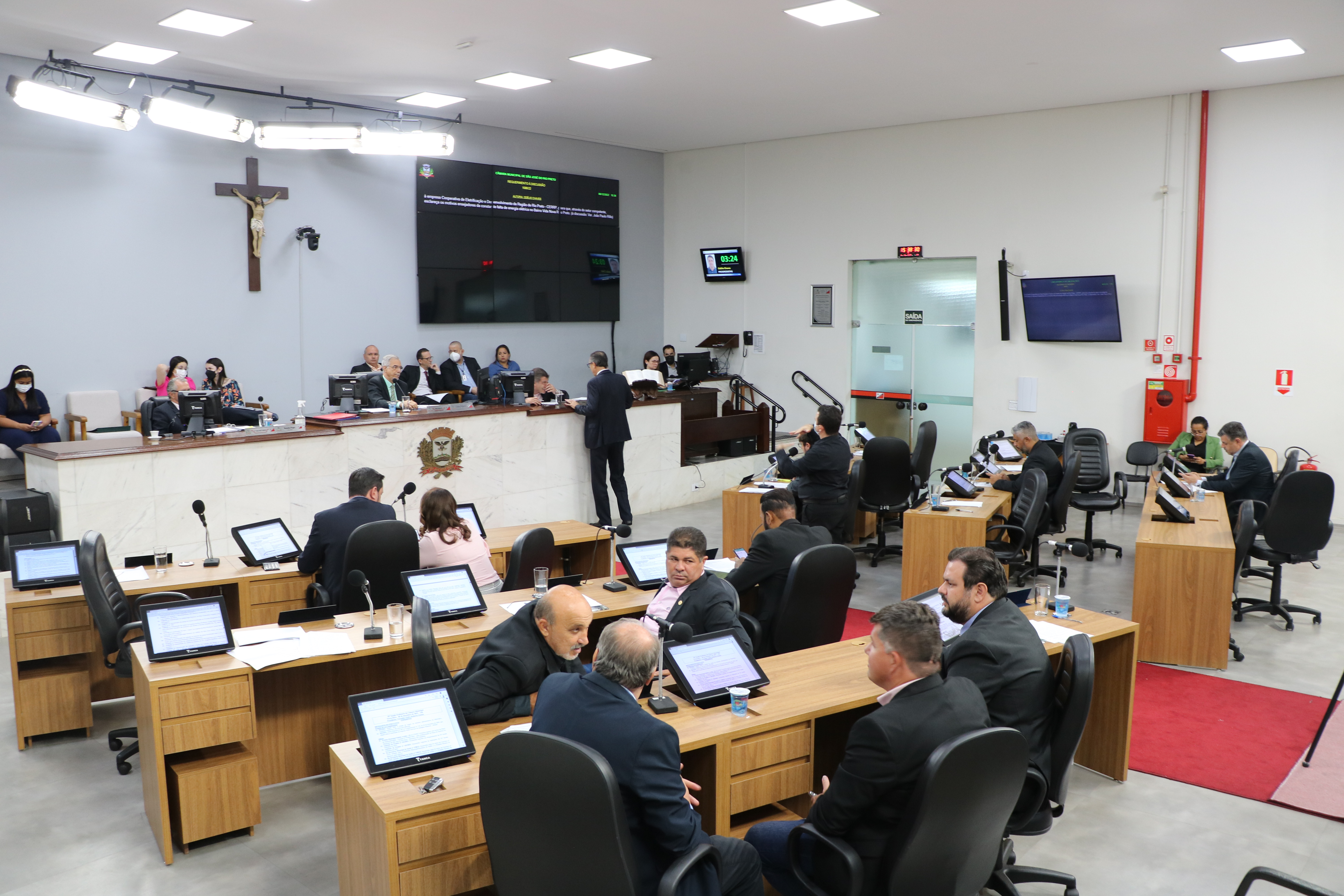 Vereadores analisam proposta que cria seis novas cadeiras parlamentares na Câmara a partir de 2025