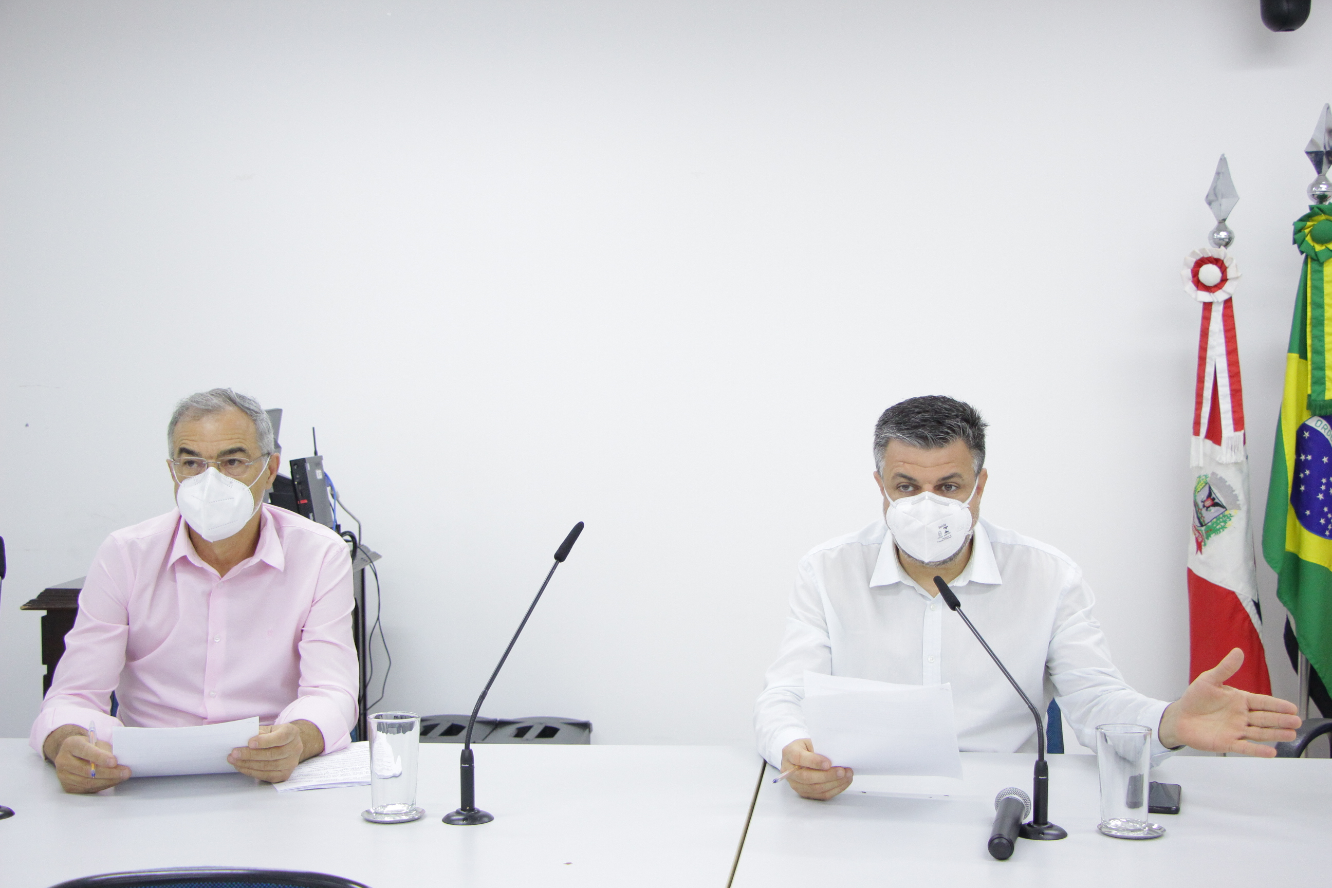 Reunião foi transmitida ao vivo pela TV Câmara