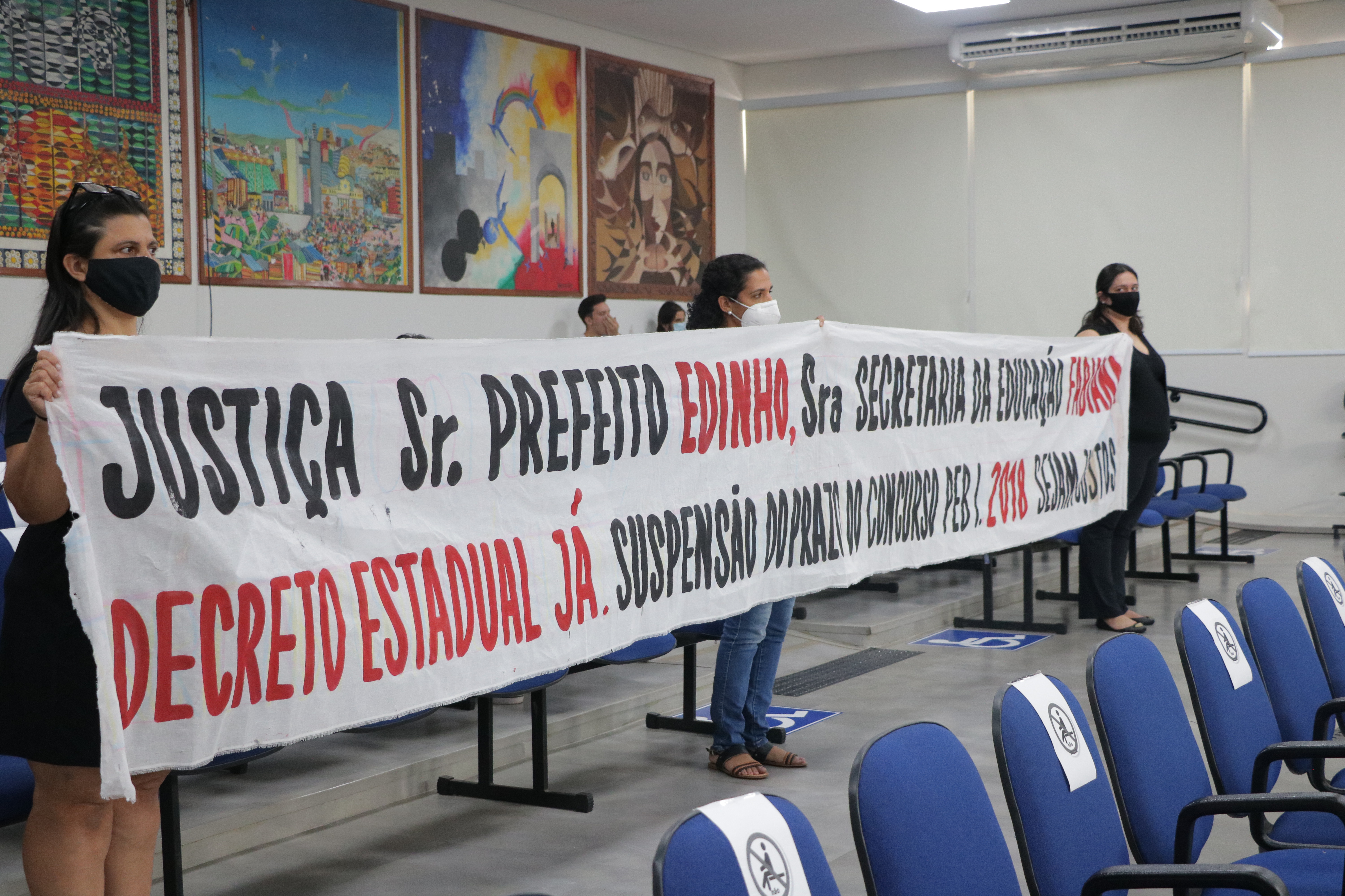 Profissionais da educação pedem suspensão do prazo de concurso