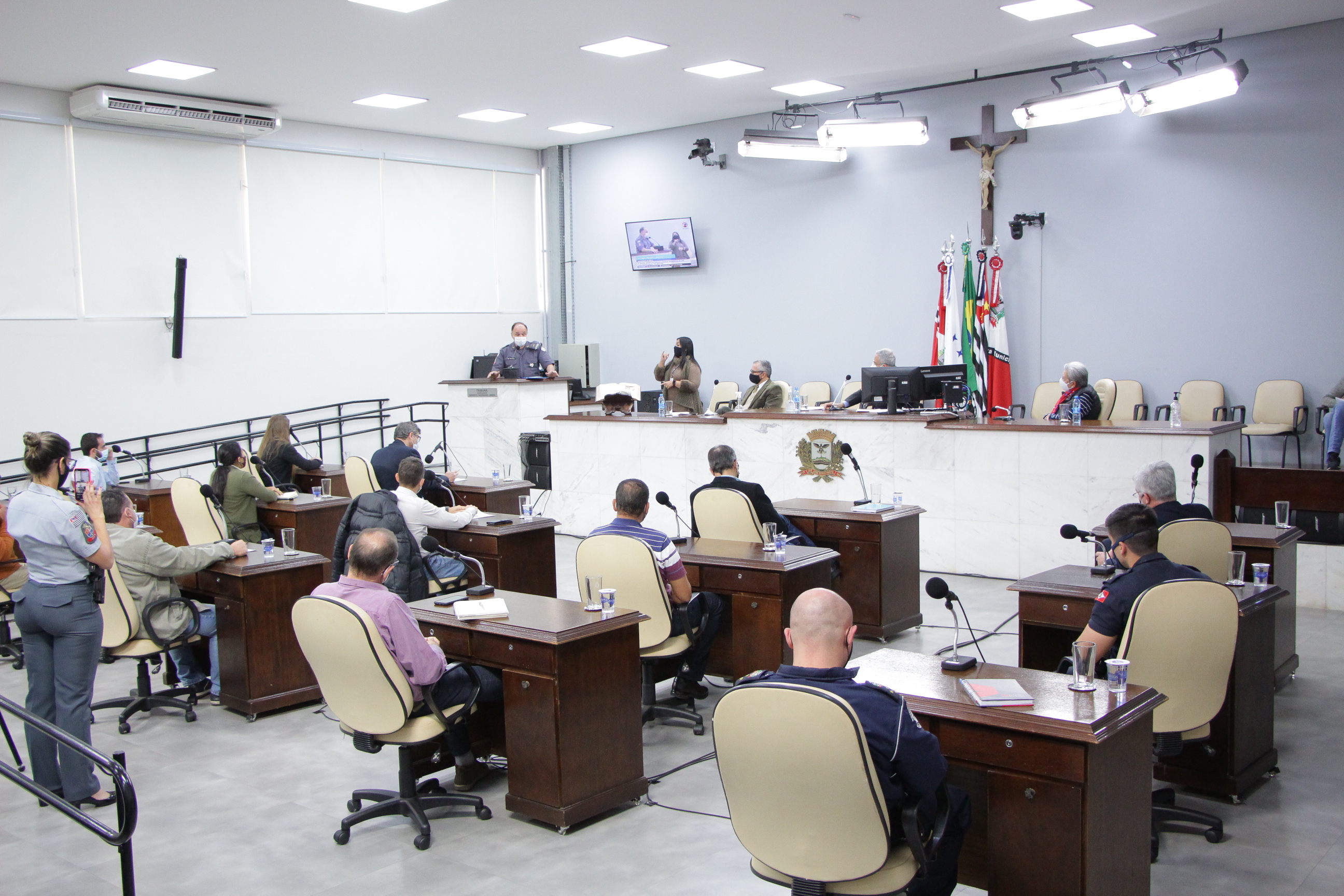 Reunião foi realizada no Plenário do Poder Legislativo