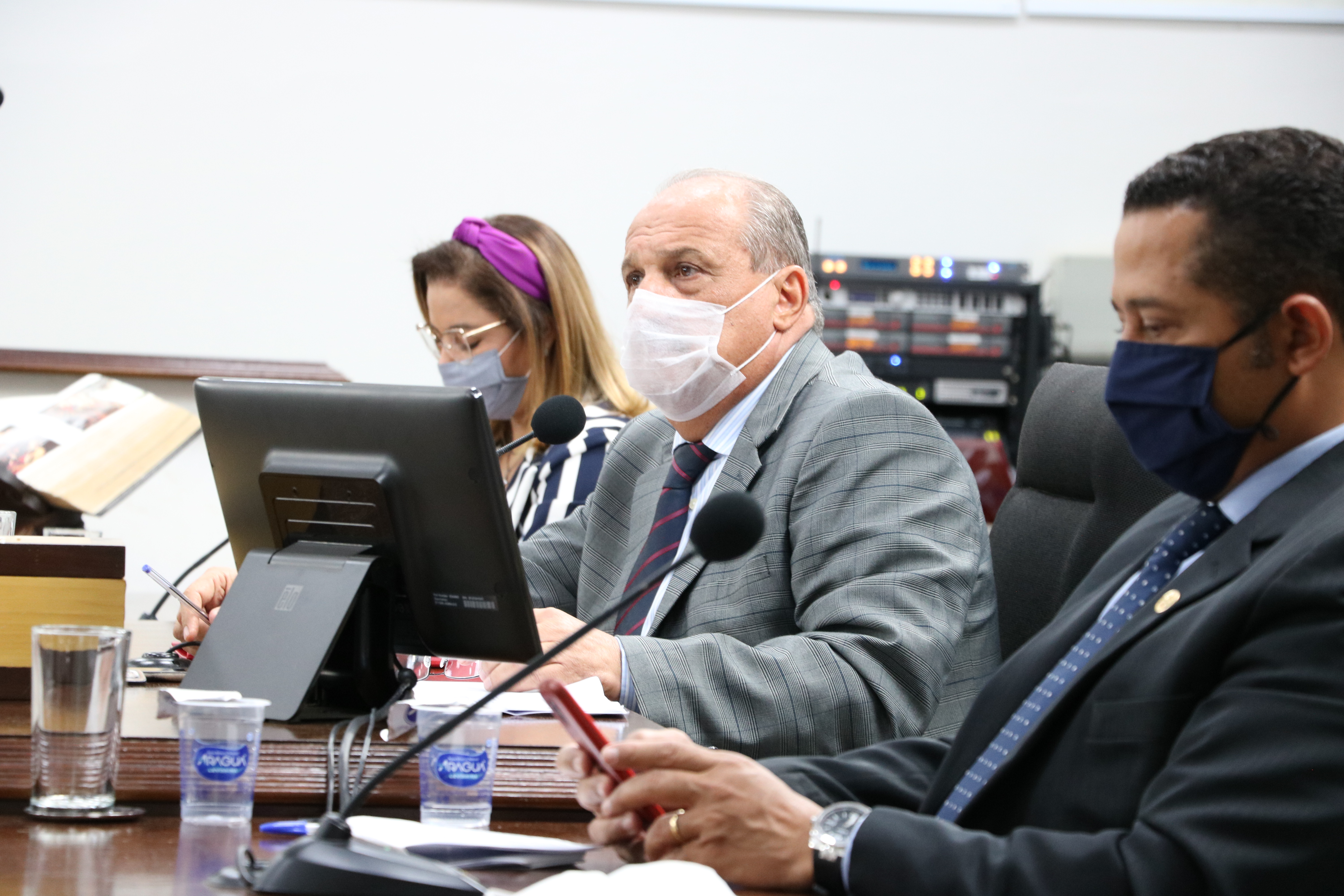 Vereadores da Mesa Diretora assinam Ato que prorroga prazo de restrições