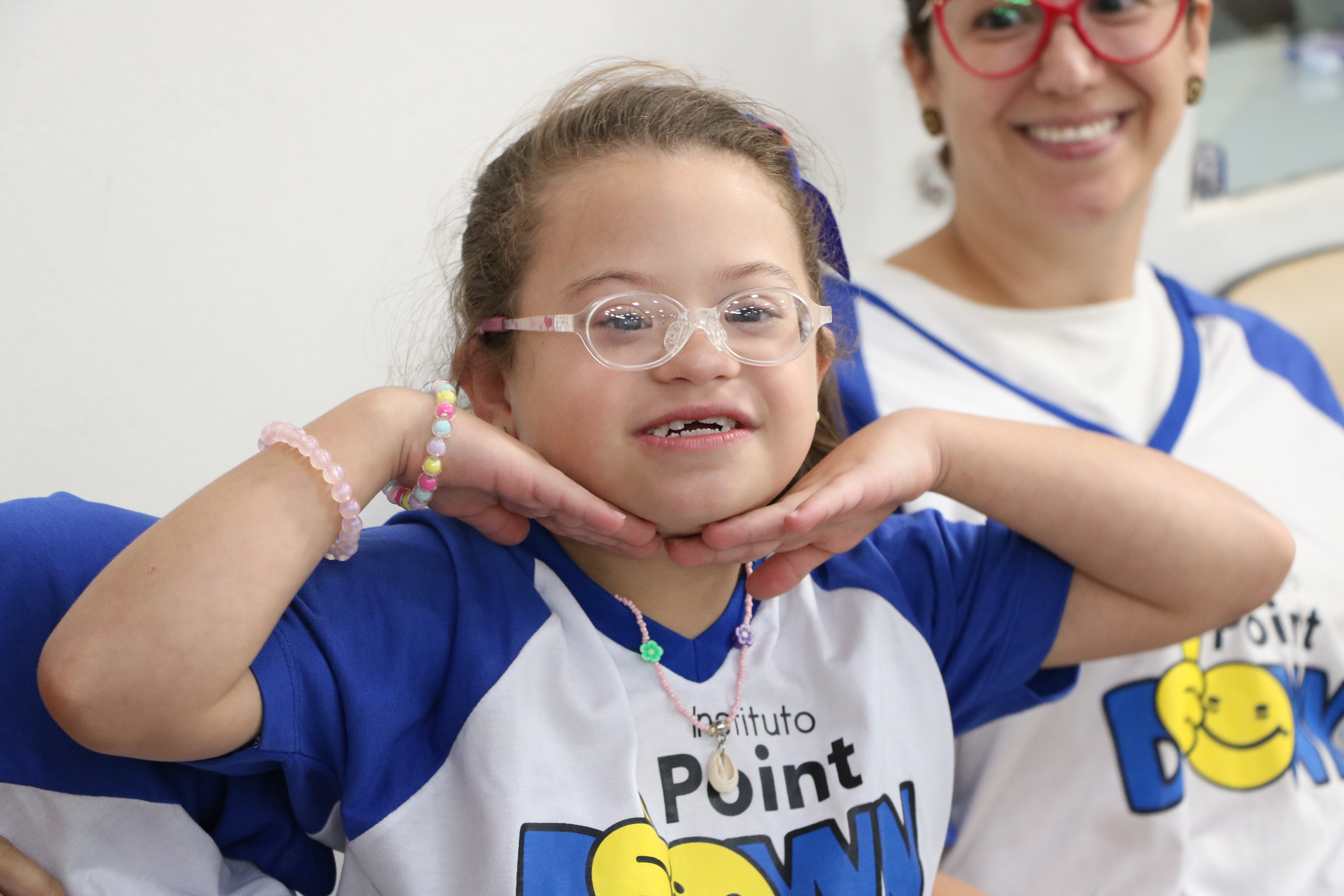 Maria, de 6 anos, falou sobre as necessidades da criança com Síndrome de Down