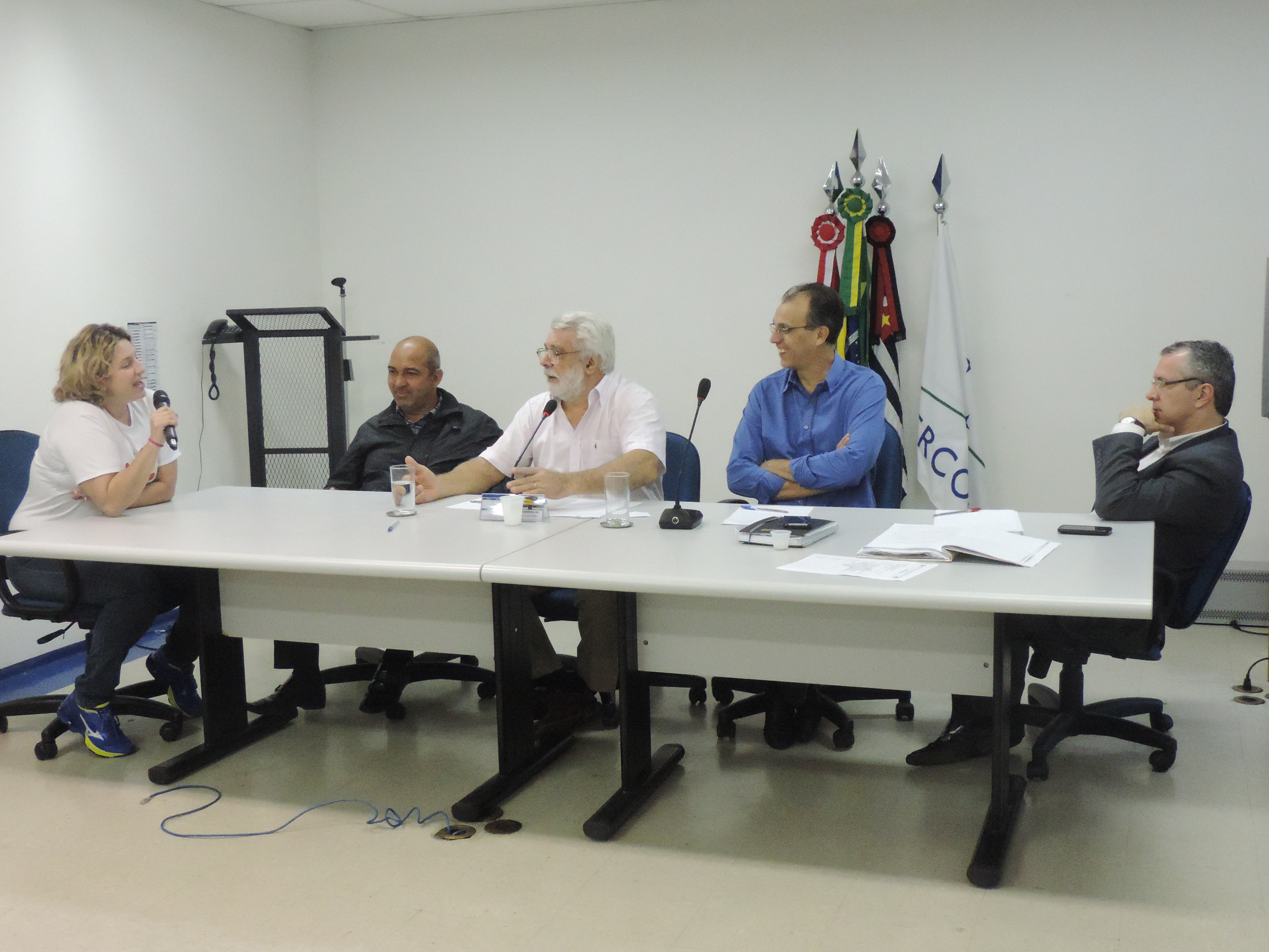 Coordenadora da Proteção Social Básica responde a questionamento dos vereadores