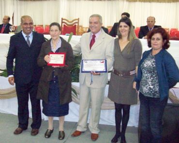 A homenagem atende ao Requerimento de autoria do vereador Carlão do JC (PTB)